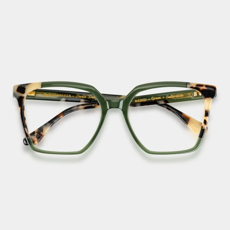 Einstoffen Seilartistin